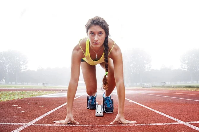 Mentale Stärke Sport: Wie dein Gehirn unter Druck sensationell fokussiert bleibt